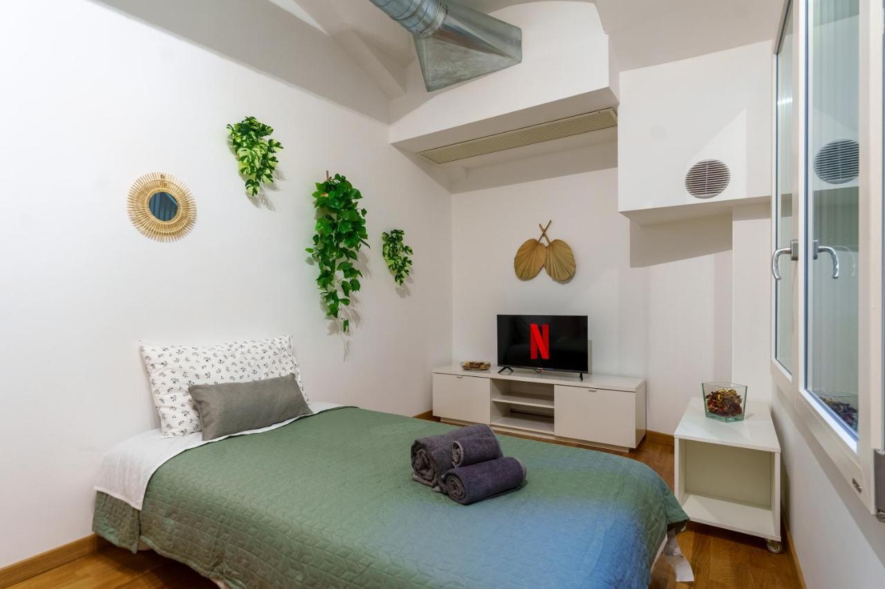 Centro Storico Duomo A 5 Minuti Love Suite Wifi Netflix Milano Dış mekan fotoğraf