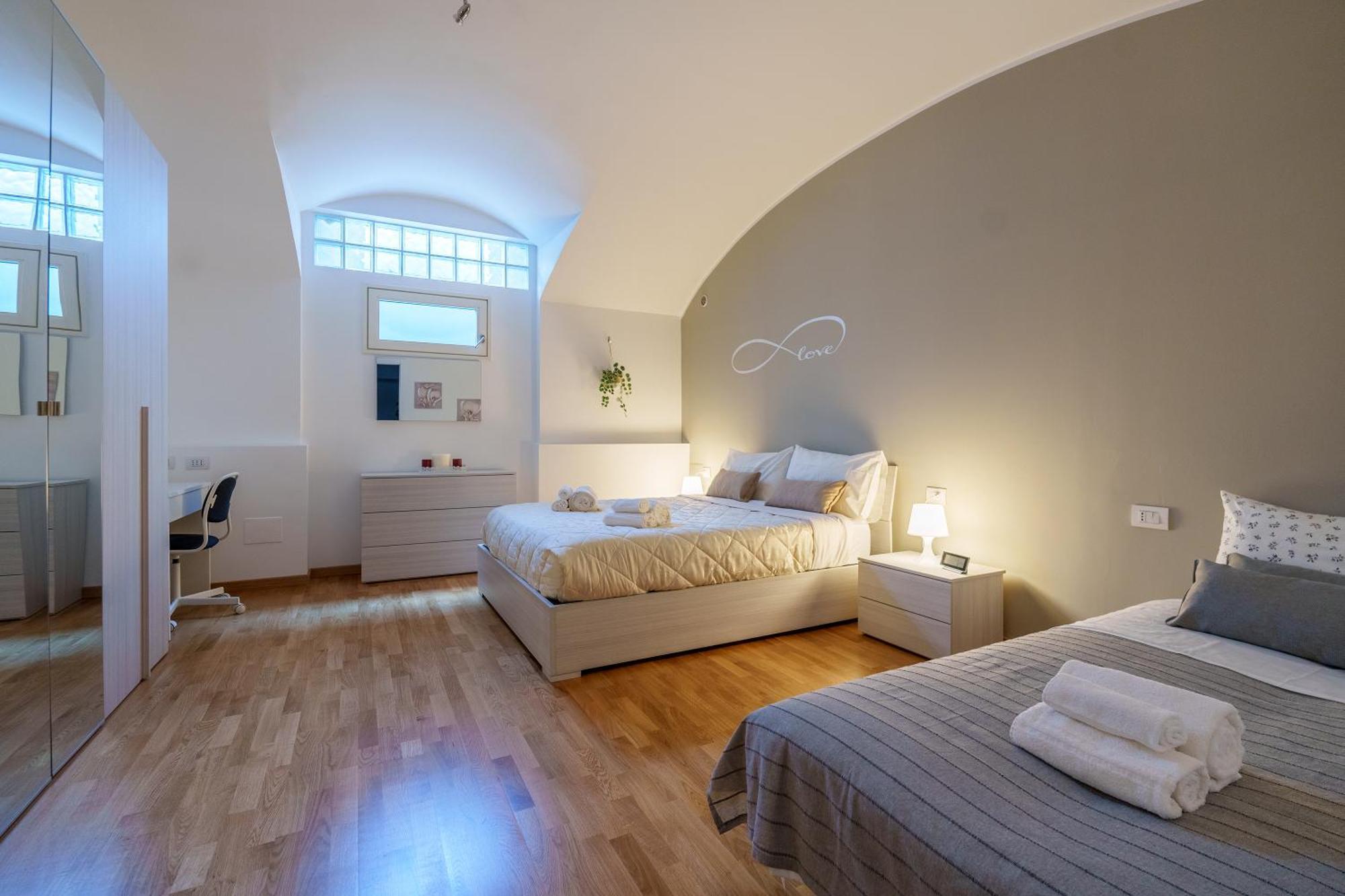 Centro Storico Duomo A 5 Minuti Love Suite Wifi Netflix Milano Dış mekan fotoğraf